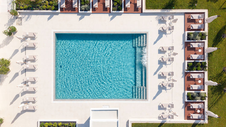 Hotel Preko pool